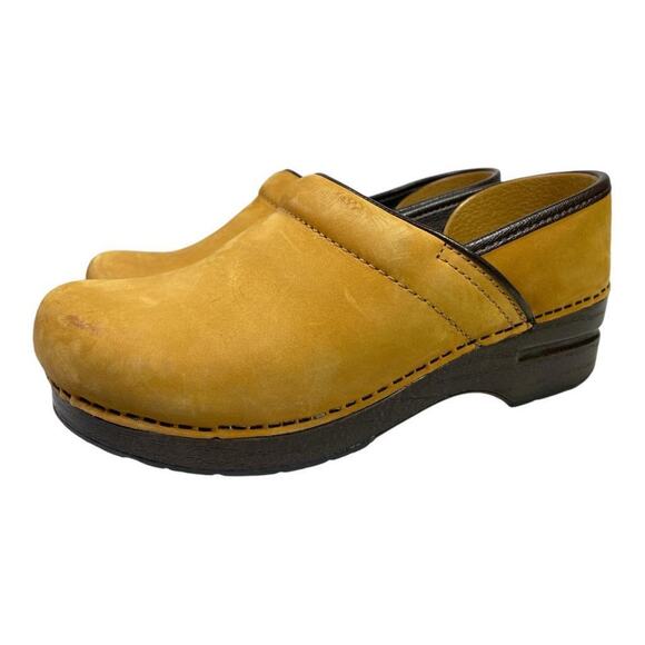 Dansko Shoes - Dansko Professional Clog Tan Leather Women size 39 US 8.5-9